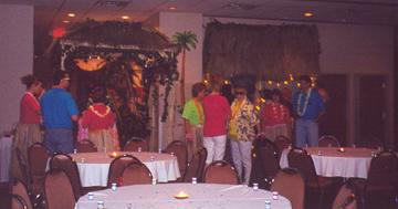 Luau 14.JPG (11981 bytes)