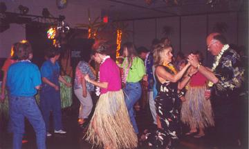 Luau 16.JPG (14941 bytes)